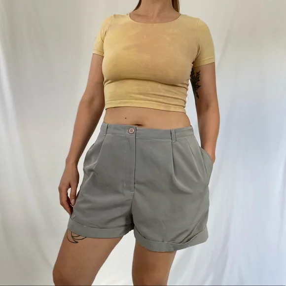 {SOLD} Lightly preloved gray American Apparel high rise shorts - Picture 6 of 7